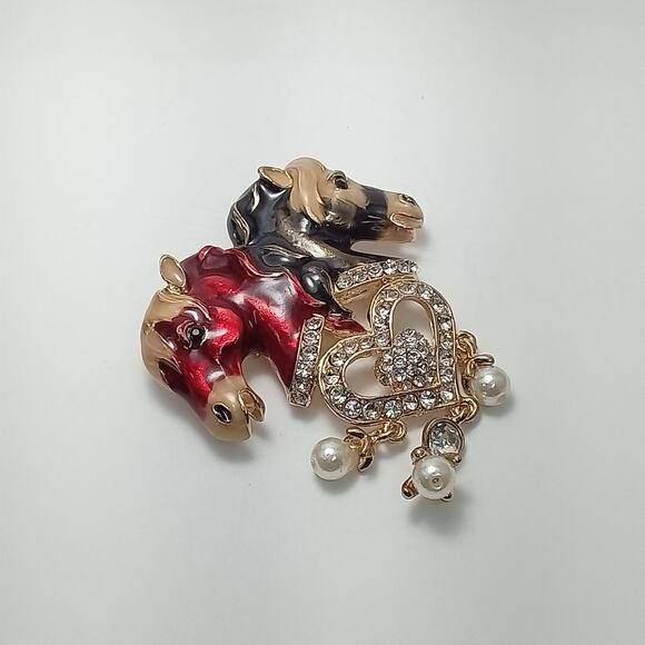 Enchanted Twin Horse Heart Brooch Pendant - Picture 4 of 11